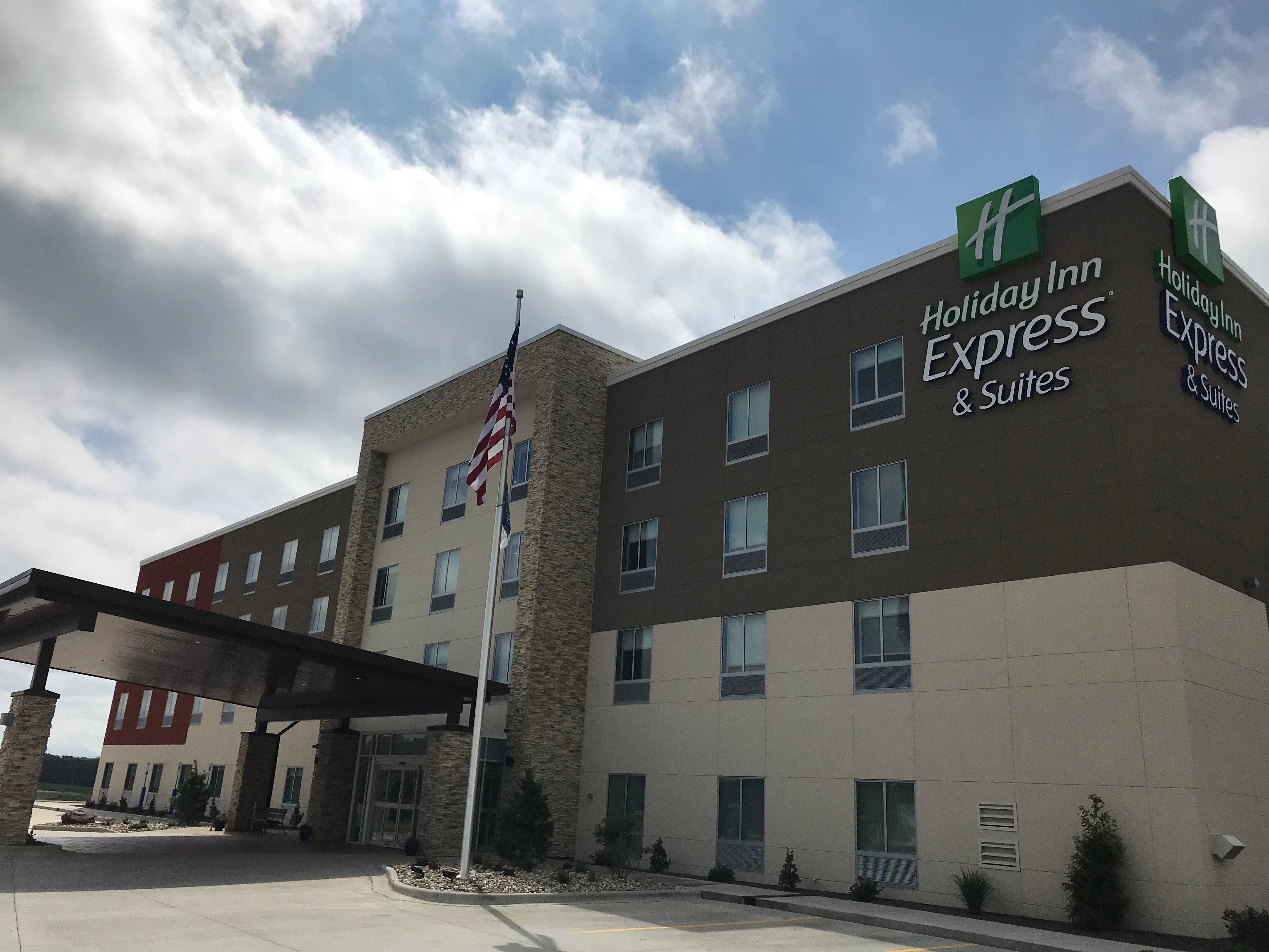 Holiday Inn Express & Suites - Hannibal - Medical Center Exterior foto